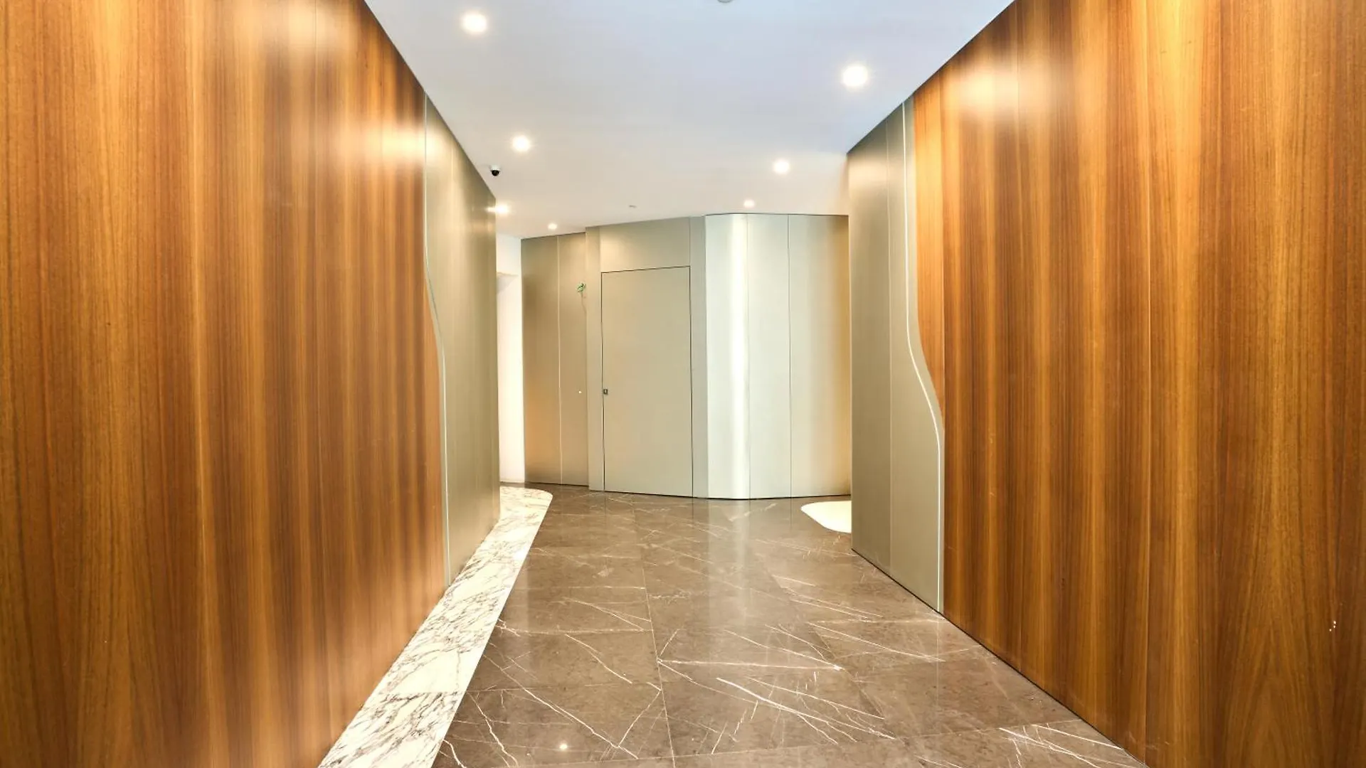 Enchanting One-Bedroom Apartment On 25Th Floor San Julián