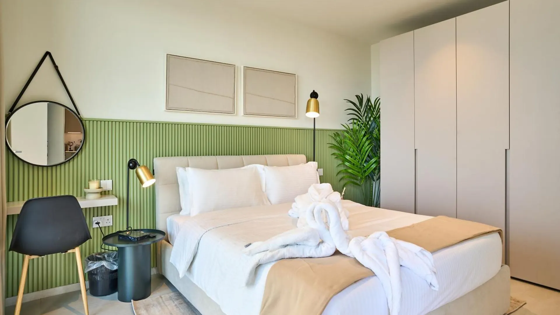 Enchanting One-Bedroom Apartment On 25Th Floor San Julián