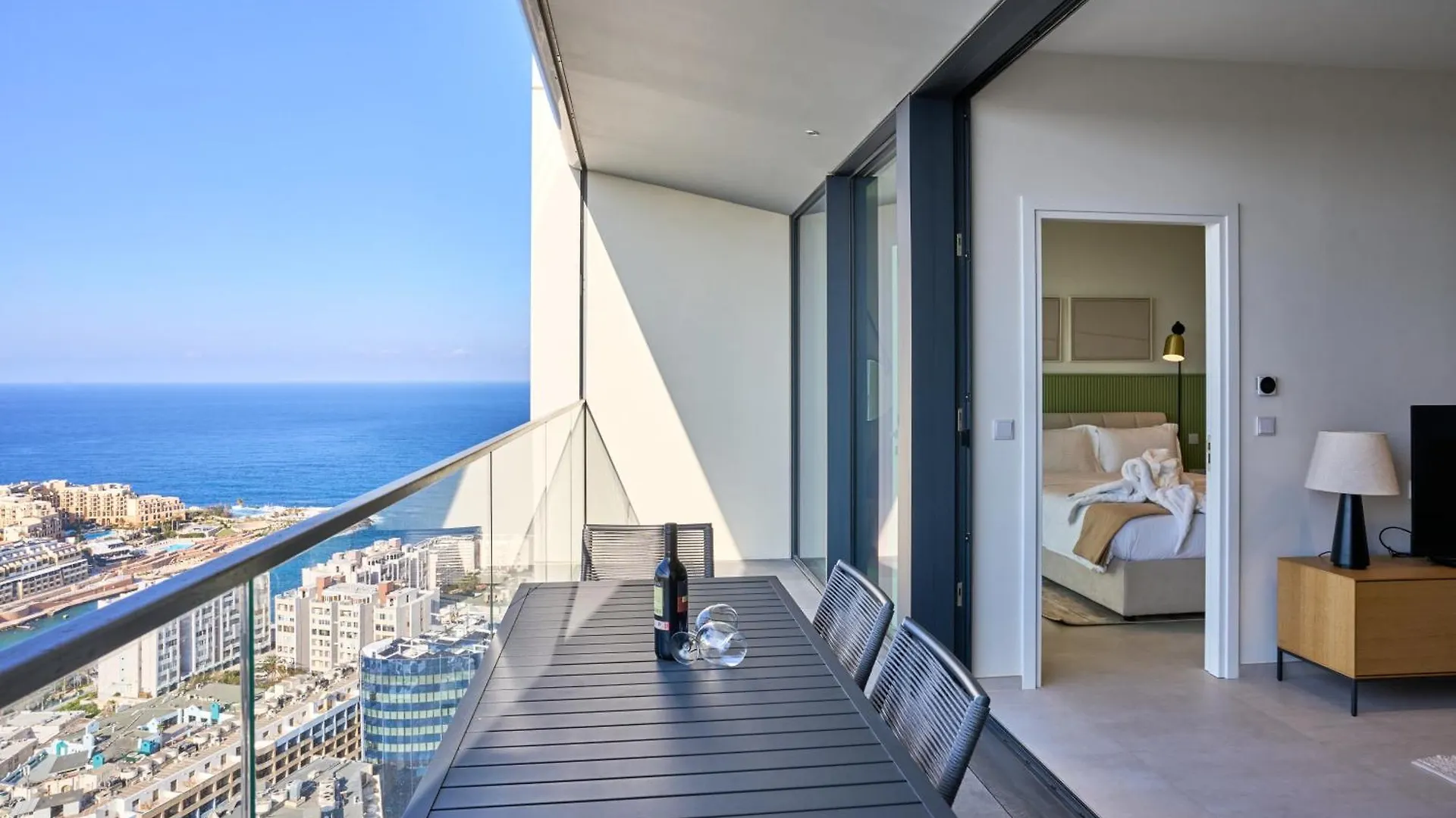 Enchanting One-Bedroom Apartment On 25Th Floor Сент Джулианс 0*,  Мальта